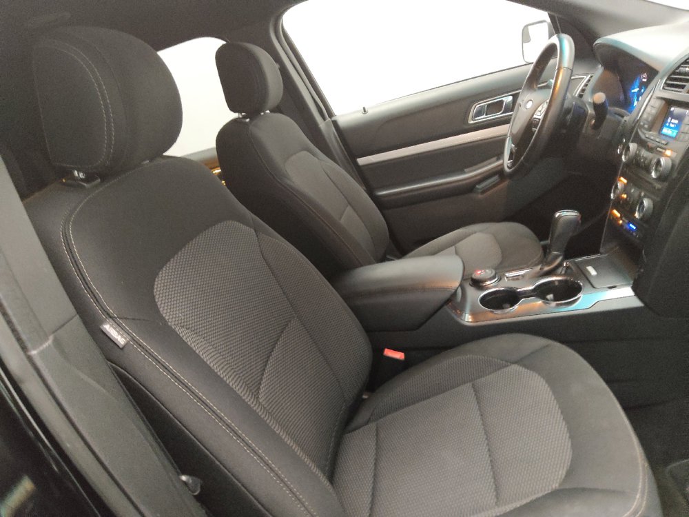 Used 2017 Ford Explorer XLT AWD/4WD image 21