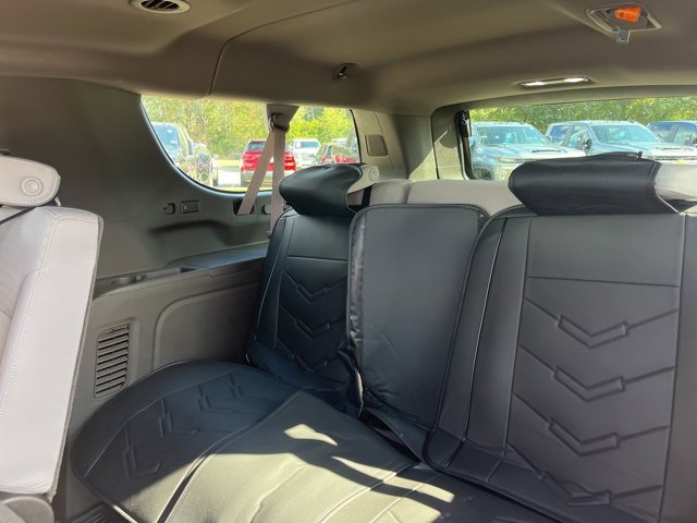 Used 2021 Chevrolet Suburban LS w/ Driver Alert Package image 28