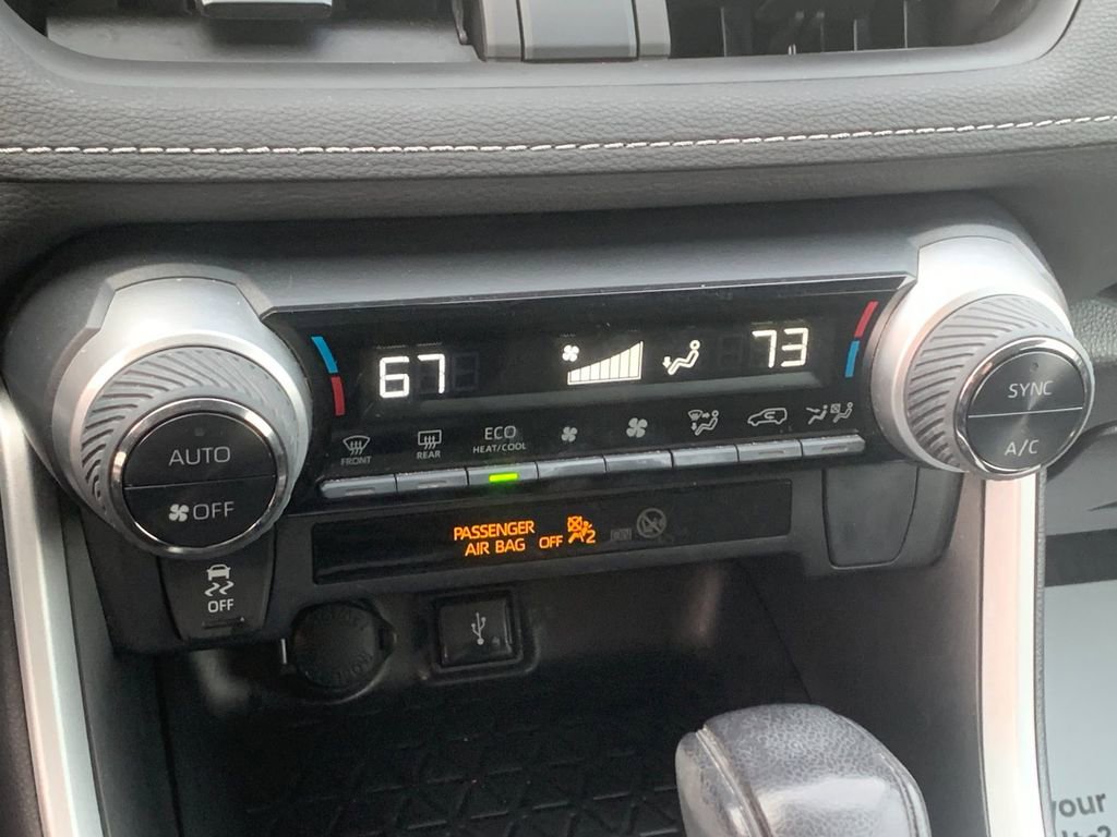 Used 2022 Toyota RAV4 XLE image 22