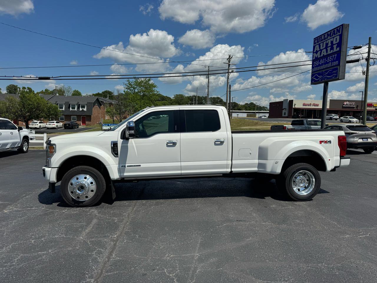 Used 2022 Ford F450 Platinum w/ FX4 Off-Road Package AWD/4WD image 2
