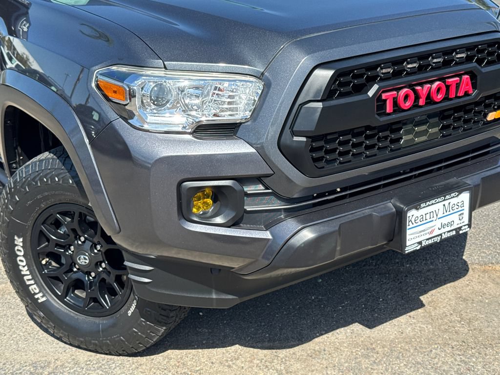 Used 2020 Toyota Tacoma SR5 RWD image 6