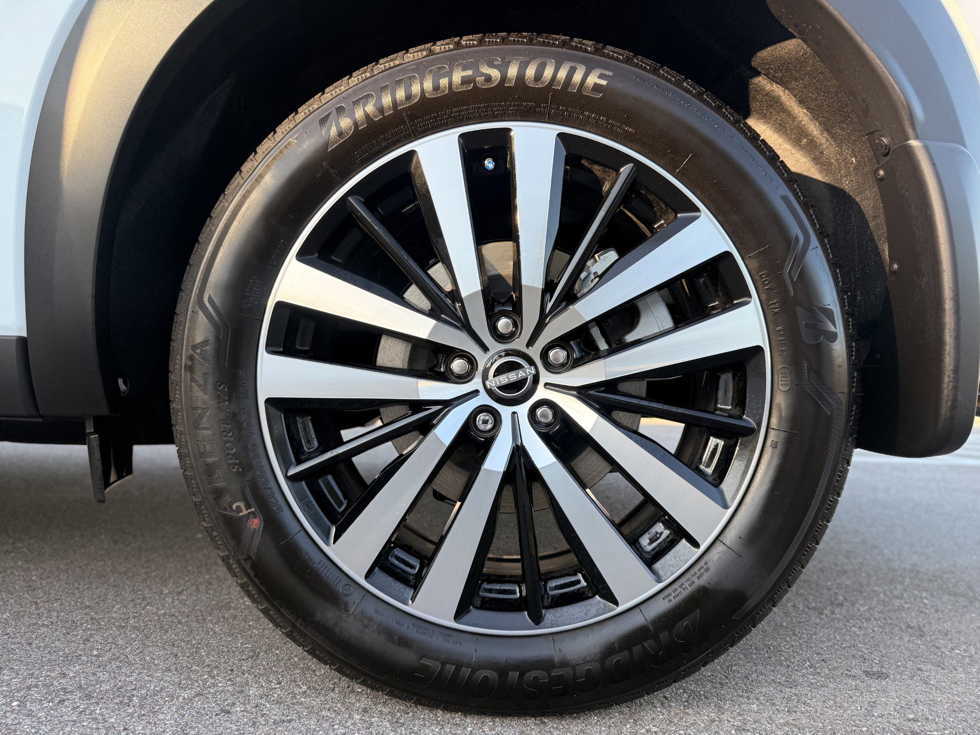 New 2025 Nissan Pathfinder Platinum image 17