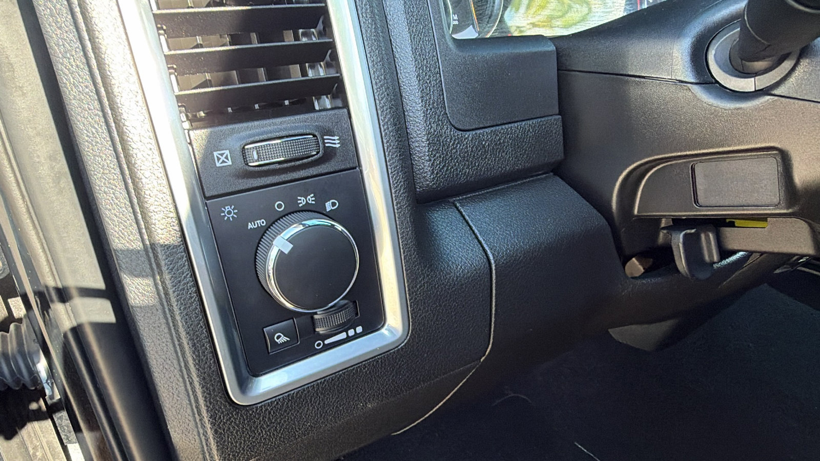 Used 2024 RAM 1500 Classic Warlock w/ Electronics Group AWD/4WD image 24