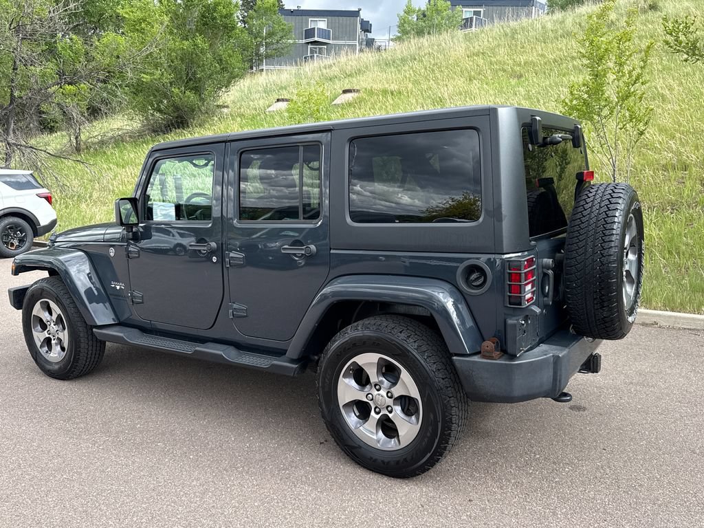 Used 2016 Jeep Wrangler Unlimited Sahara w/ Connectivity Group AWD/4WD image 6