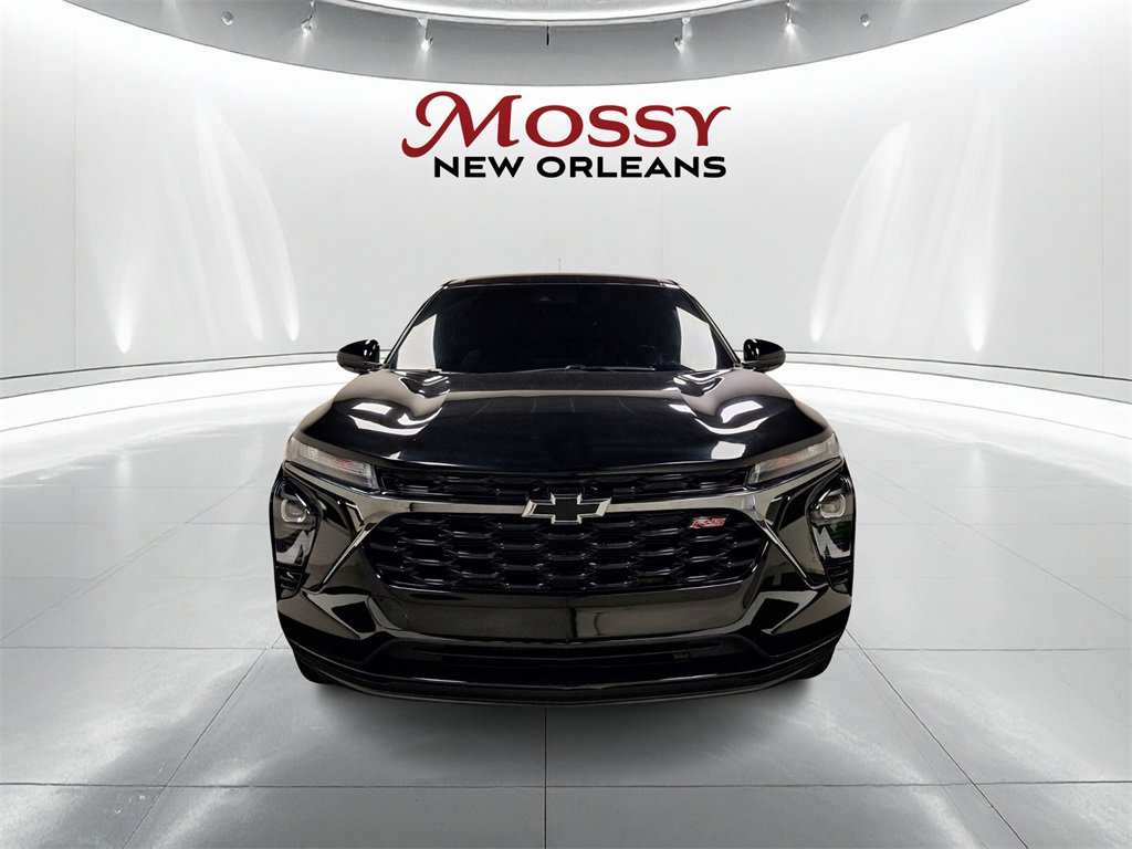 Used 2024 Chevrolet Trax RS w/ Driver Confidence Package image 2