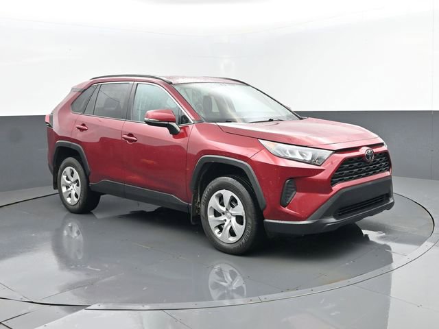 Used 2021 Toyota RAV4 LE AWD/4WD image 3