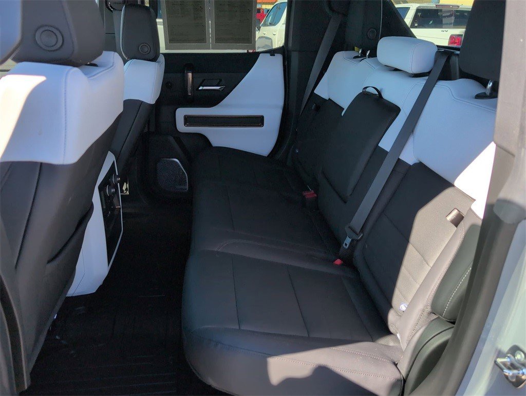 Certified 2024 GMC Hummer EV 2X image 23