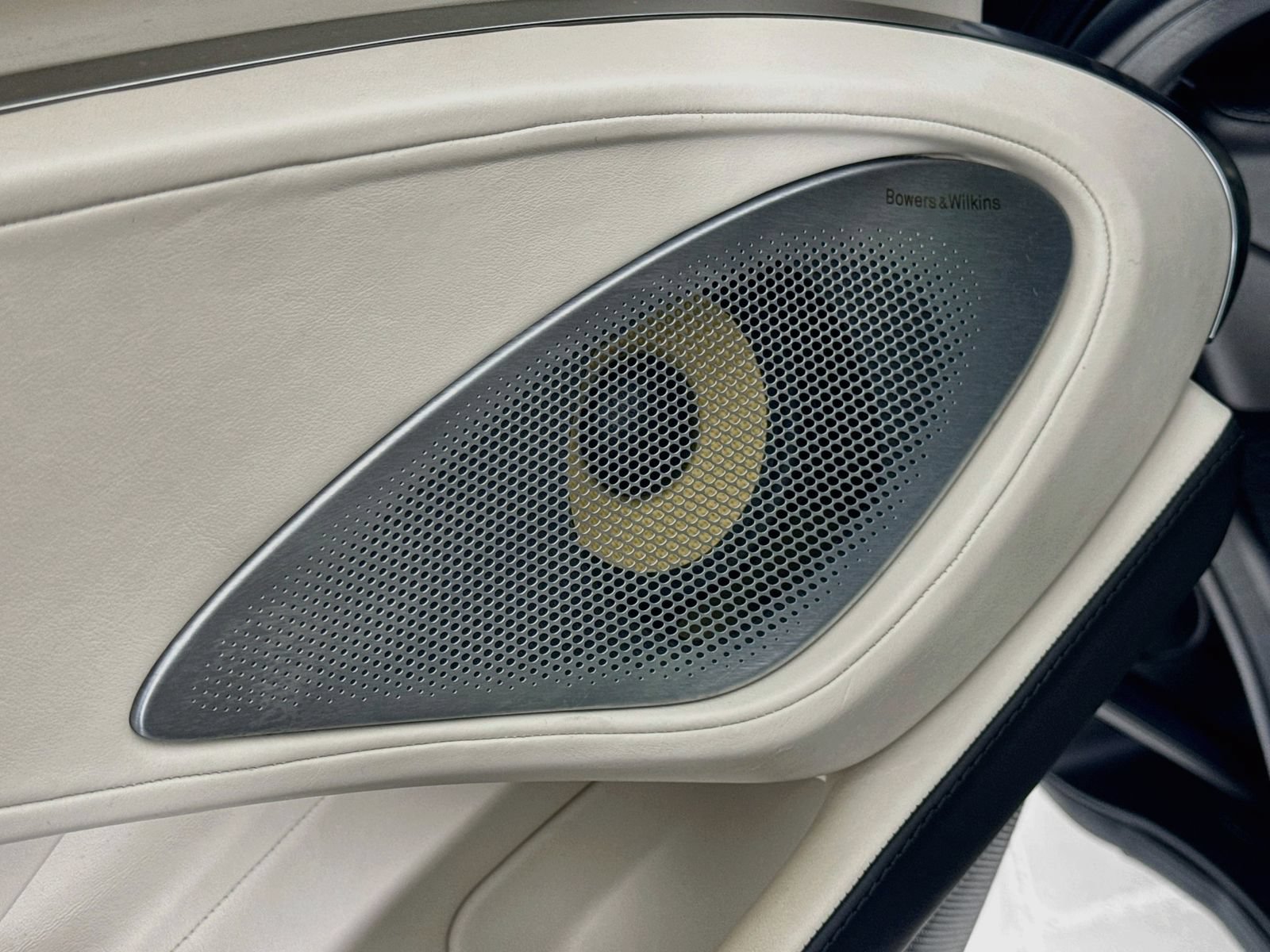 Used 2025 McLaren GTS RWD image 17
