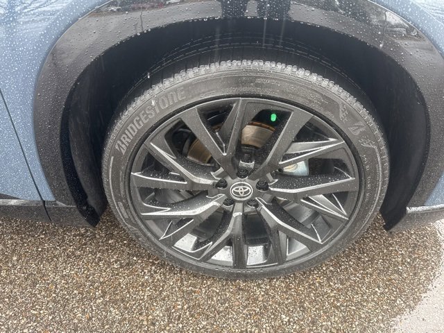 Used 2025 Toyota Crown Signia image 13