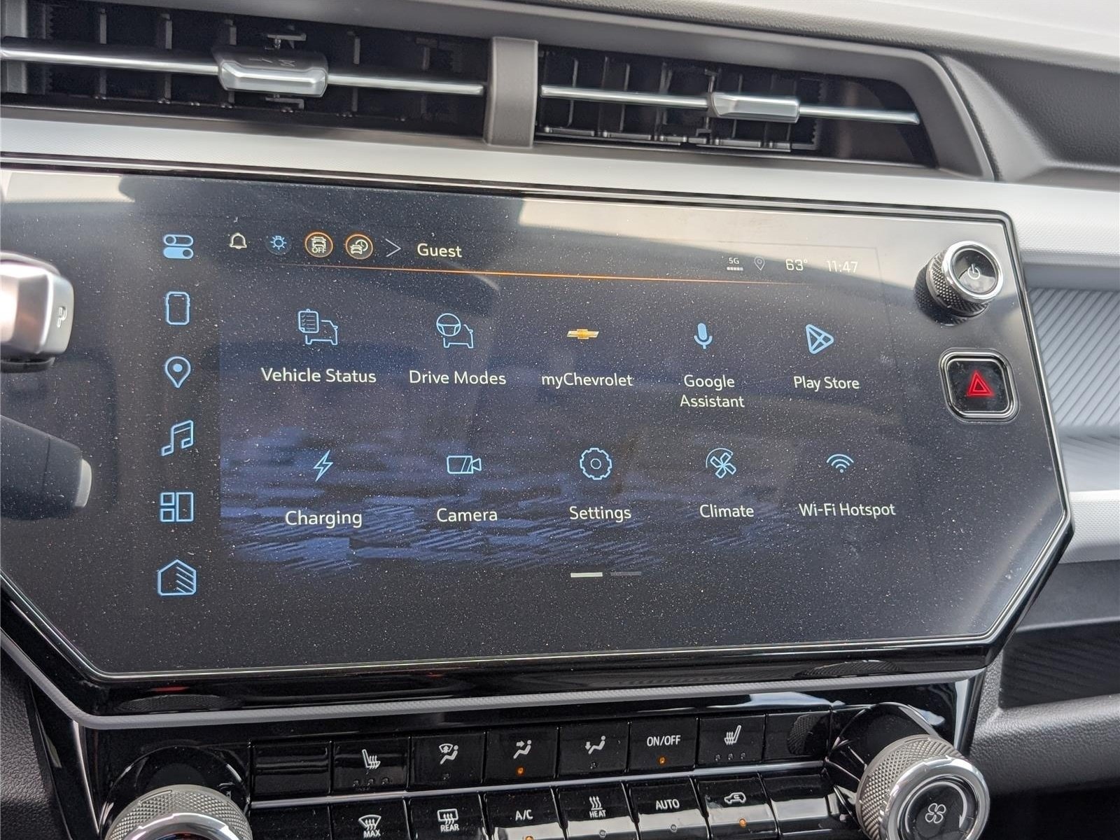 New 2027 Chevrolet Bolt LT w/ Comfort Package FWD image 22