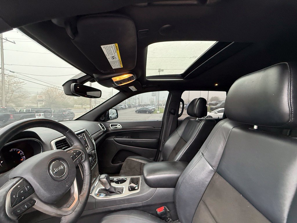 Used 2018 Jeep Grand Cherokee Altitude AWD/4WD image 12