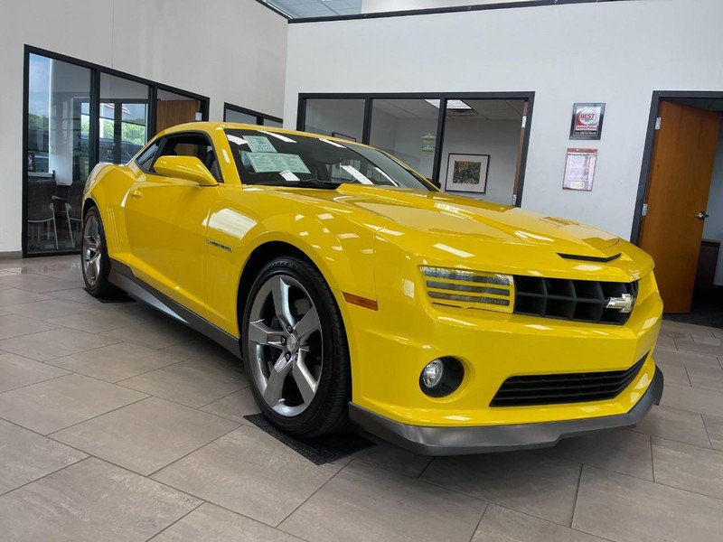 Used 2010 Chevrolet Camaro SS w/ LPO, Ground Effects Package RWD image 2