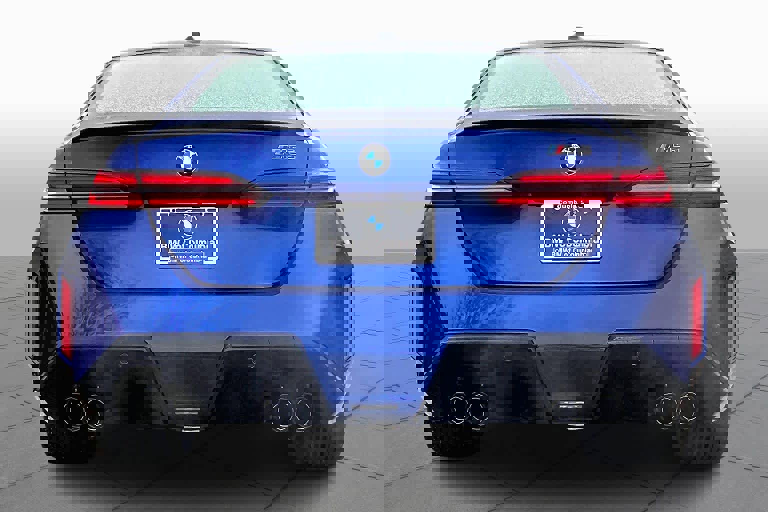 New 2026 BMW M5 w/ Carbon Package image 4