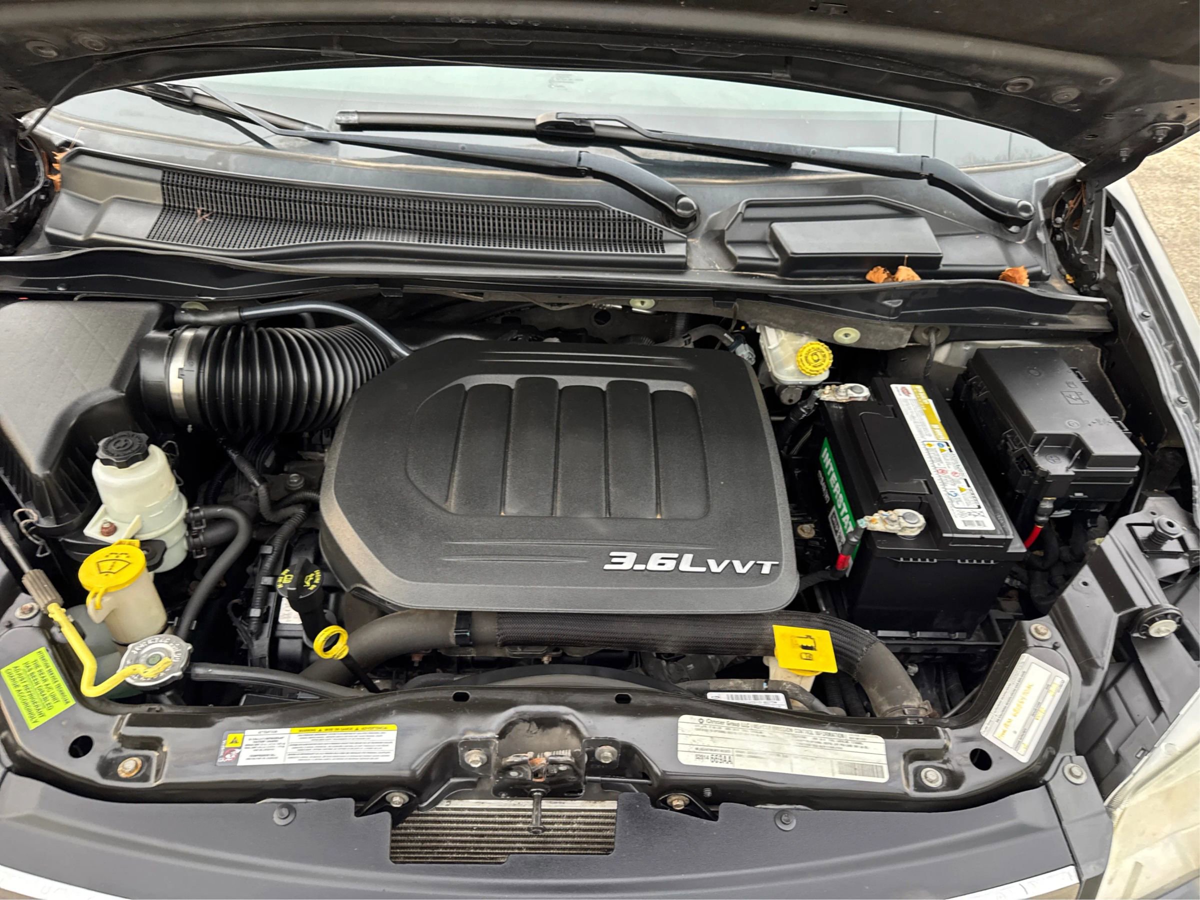 Used 2012 Chrysler Town & Country Touring image 13