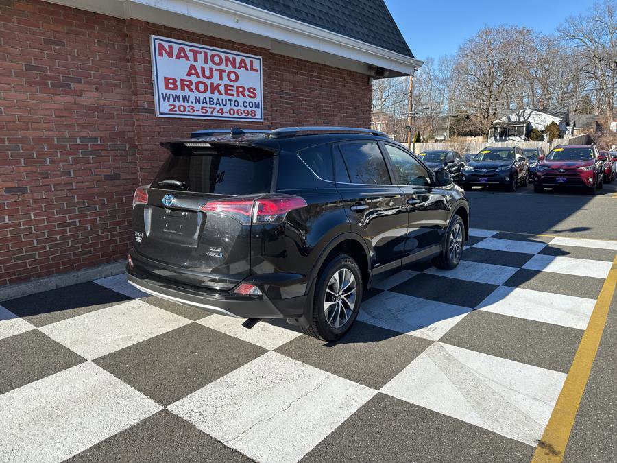 Used 2017 Toyota RAV4 XLE w/ All Weather Liner Package AWD/4WD image 3
