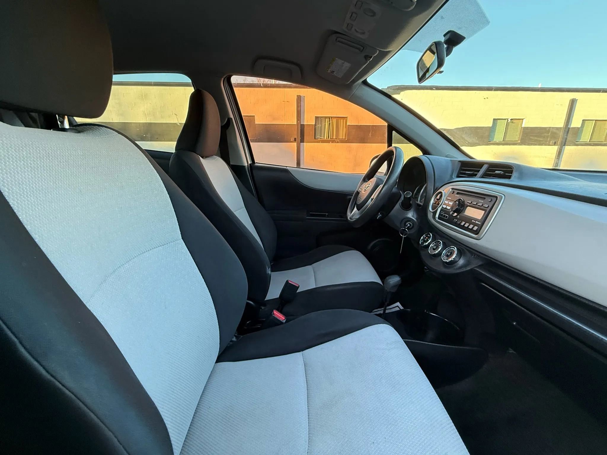 Used 2013 Toyota Yaris LE image 24
