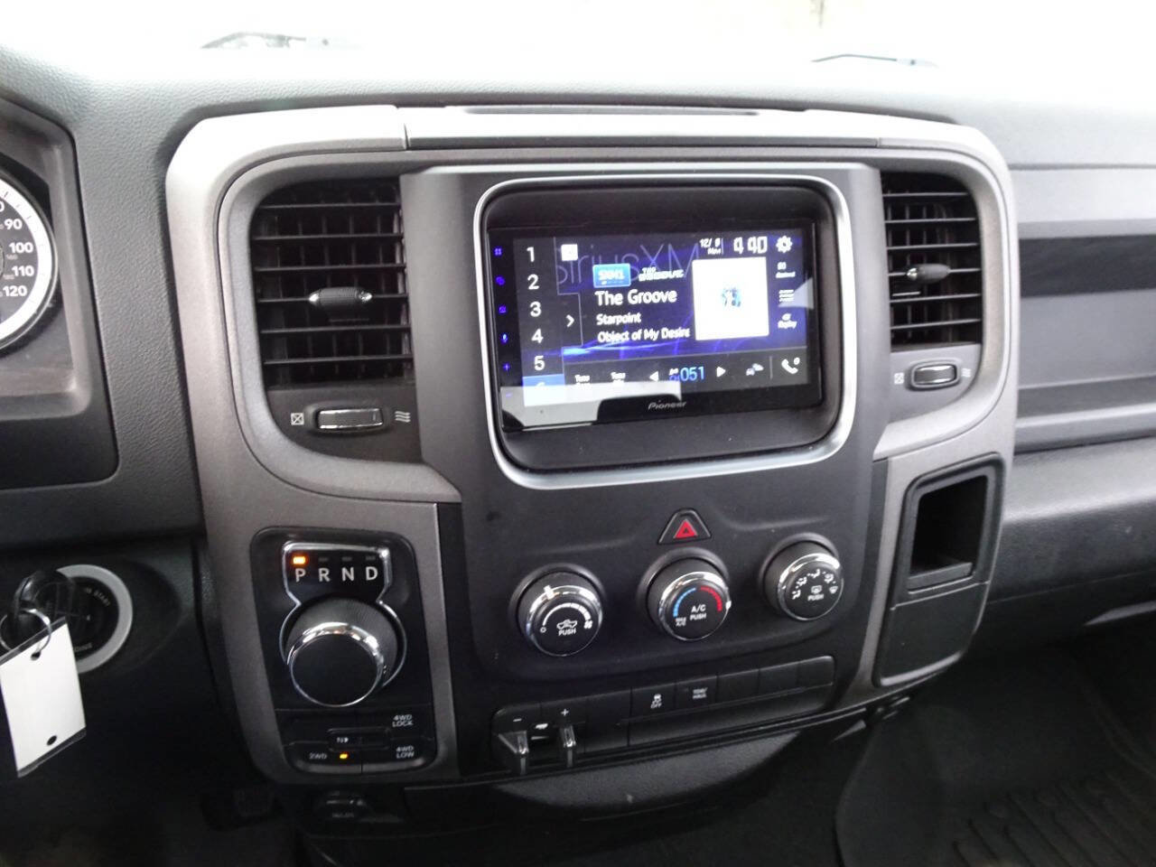 Used 2017 RAM 1500 Express image 21