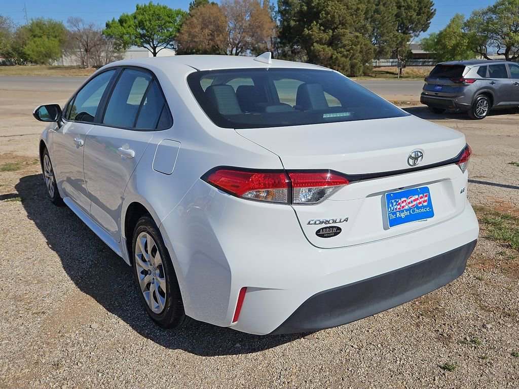 Used 2025 Toyota Corolla LE image 8