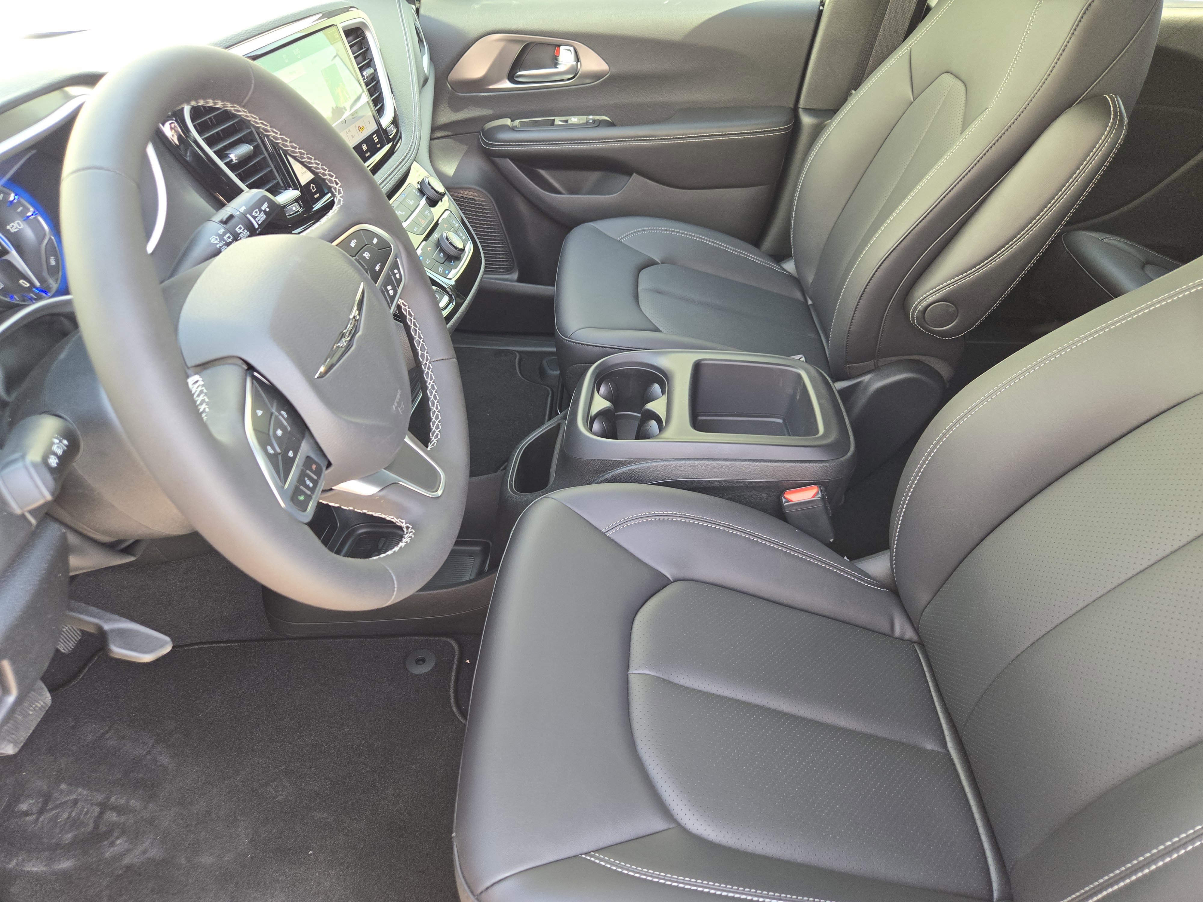 New 2026 Chrysler Pacifica Select image 10