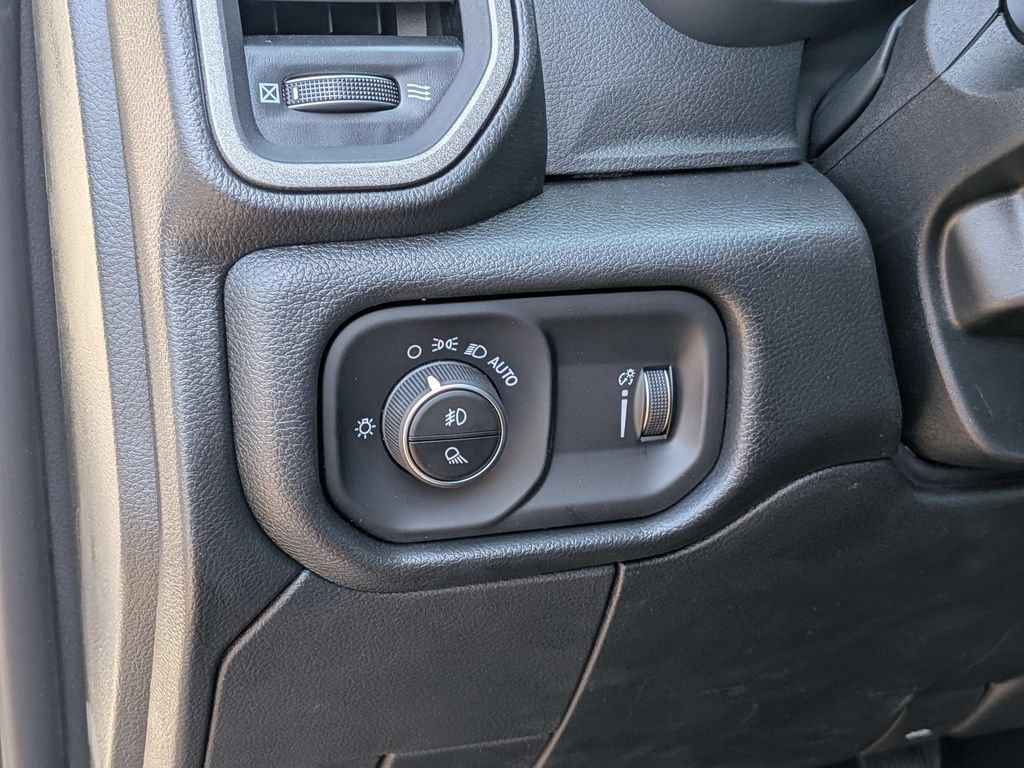New 2026 RAM 5500 Tradesman w/ Chrome Appearance Group AWD/4WD image 13