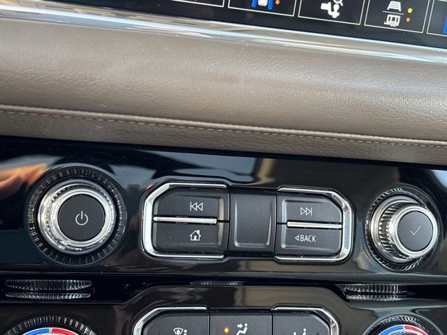 Used 2023 GMC Yukon XL Denali image 41