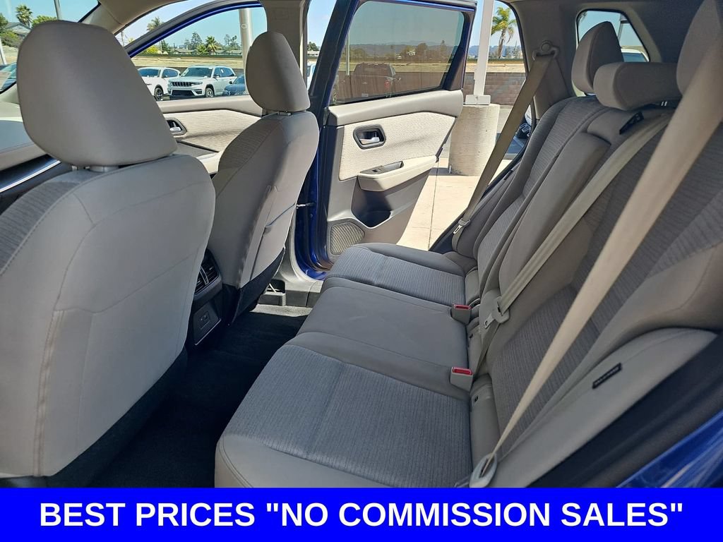 Used 2023 Nissan Rogue SV FWD image 13