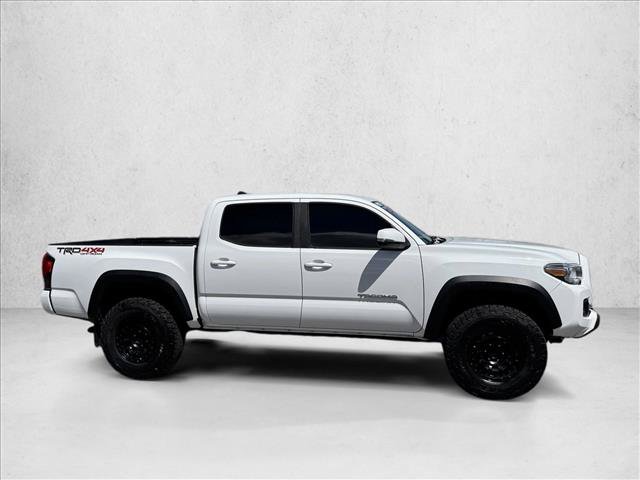 Certified 2019 Toyota Tacoma TRD Off-Road AWD/4WD image 4