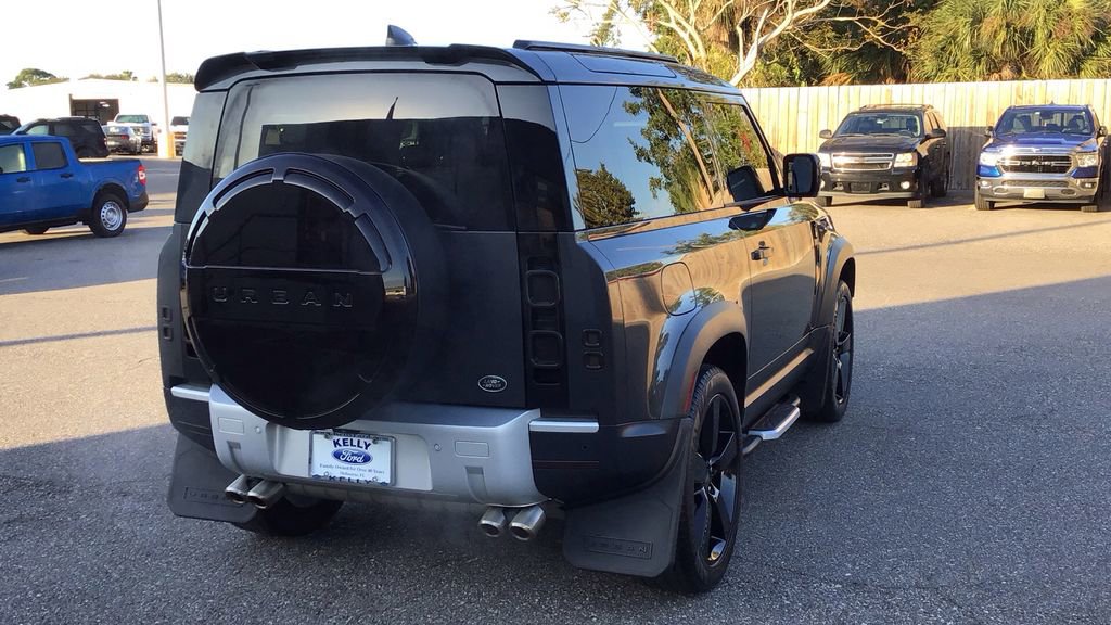 Used 2023 Land Rover Defender 90 SE image 5