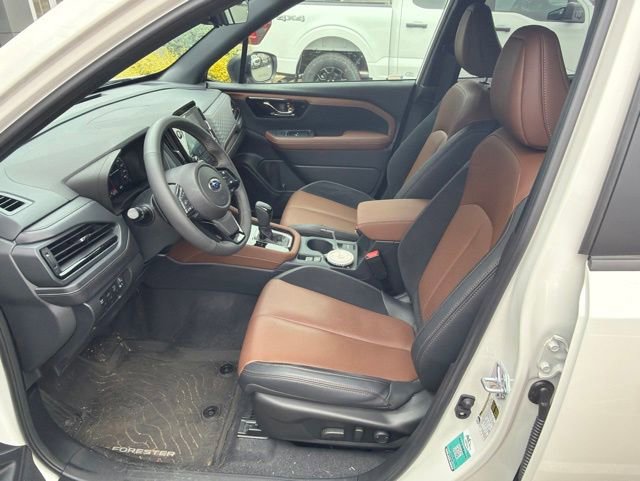Used 2025 Subaru Forester Touring w/ Touring Package AWD/4WD image 2