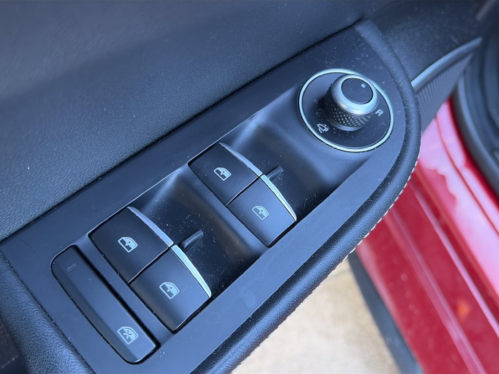 Used 2017 Alfa Romeo Giulia Quadrifoglio RWD image 18