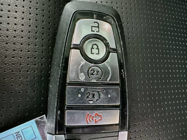 Used 2025 Ford Escape Platinum AWD/4WD image 18