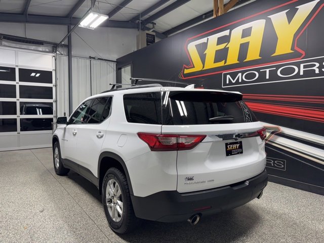 Used 2021 Chevrolet Traverse LT image 19