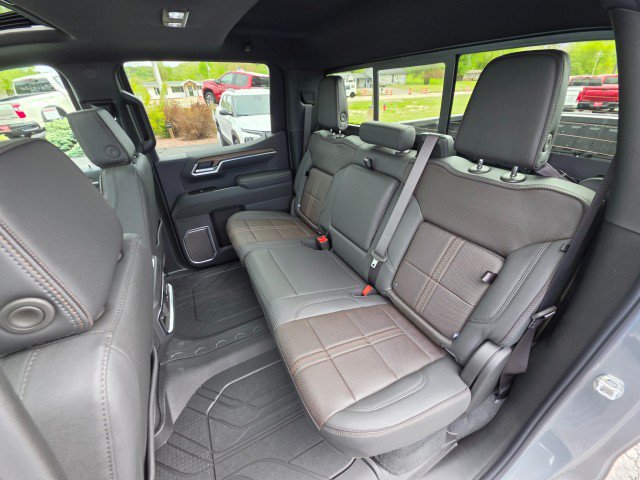 New 2026 Chevrolet Silverado 1500 High Country AWD/4WD image 23