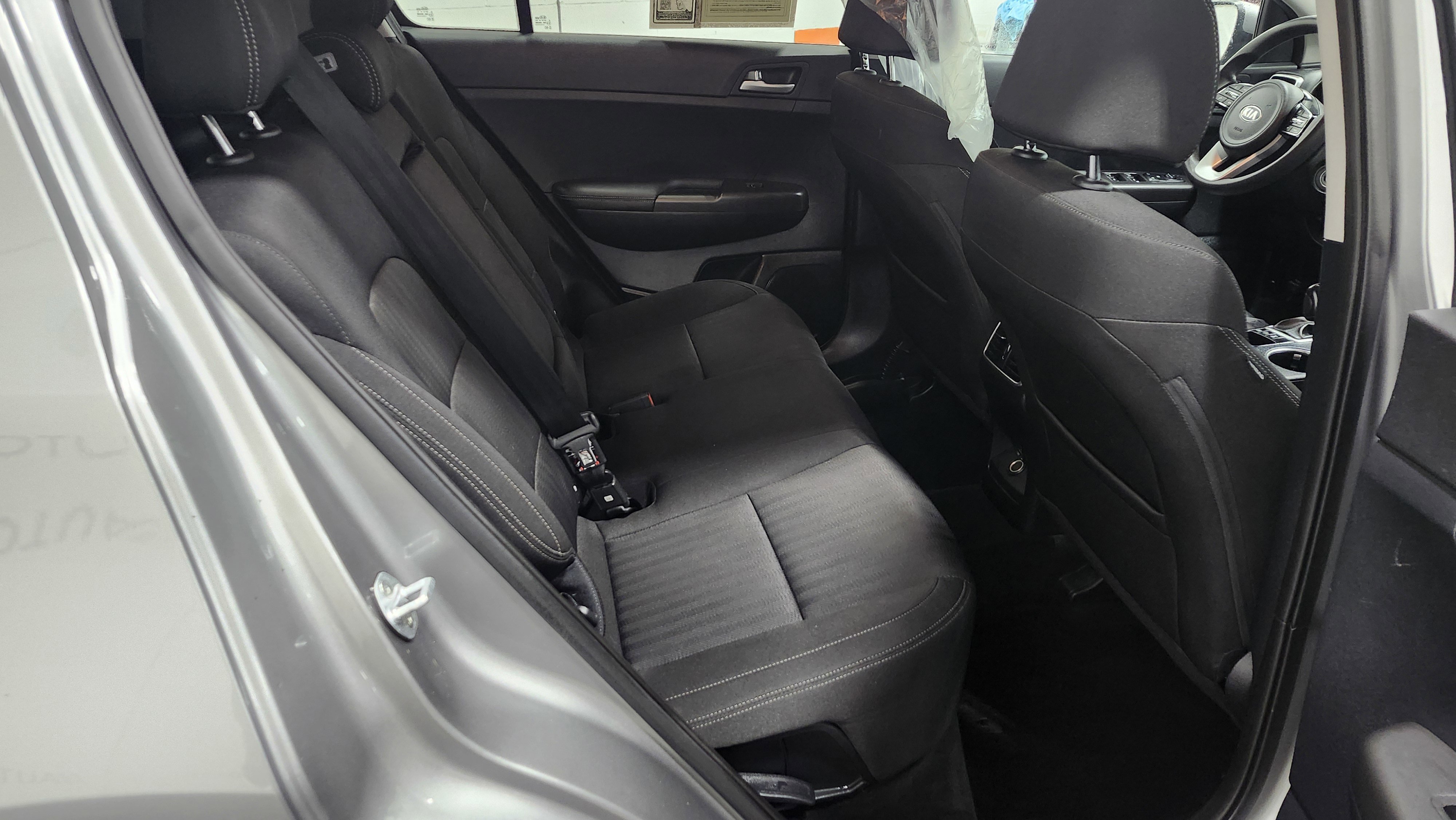 Used 2020 Kia Sportage LX image 17