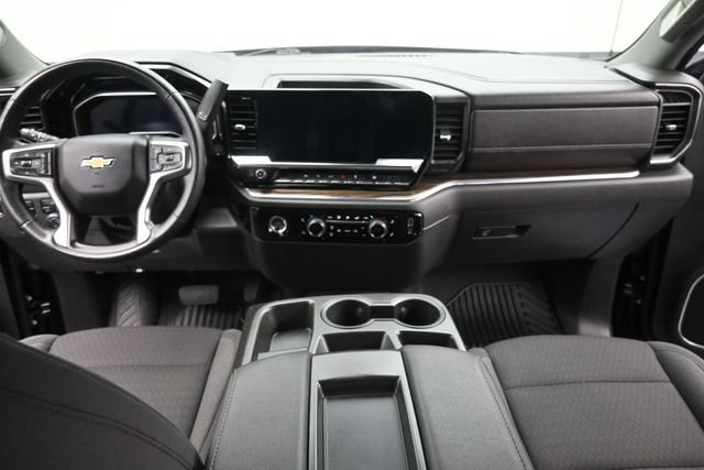 Used 2023 Chevrolet Silverado 1500 LT AWD/4WD image 10