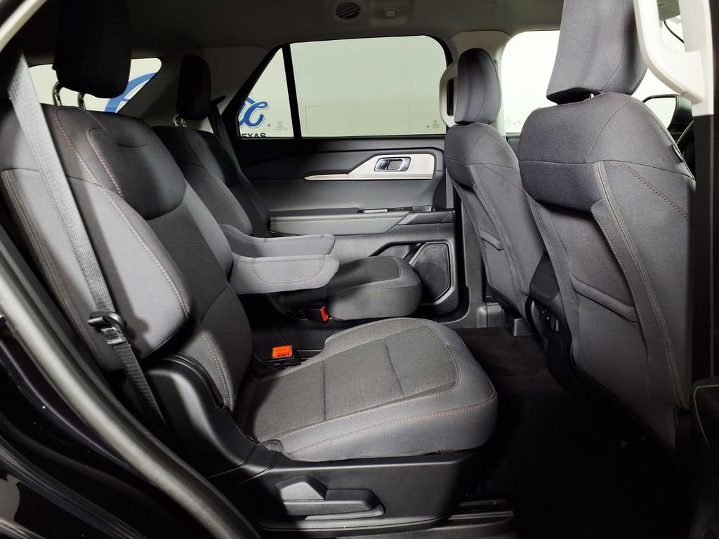 Used 2025 Ford Explorer Active image 11