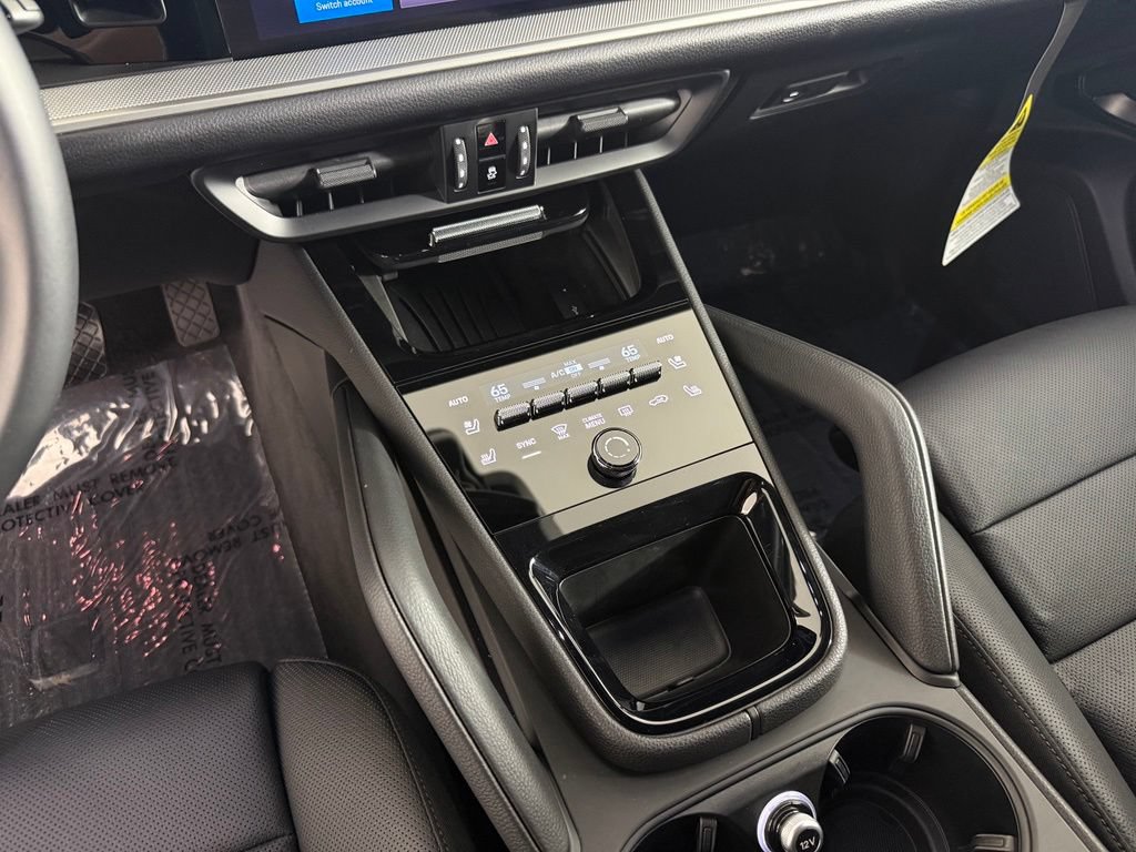 Certified 2025 Porsche Cayenne AWD/4WD image 23