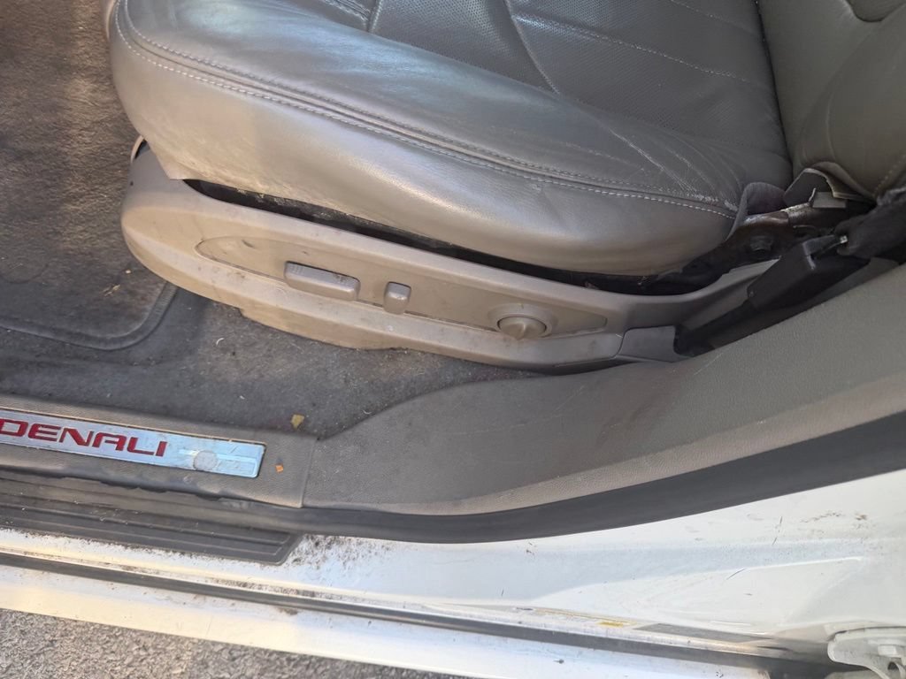 Used 2013 GMC Acadia Denali AWD/4WD image 13