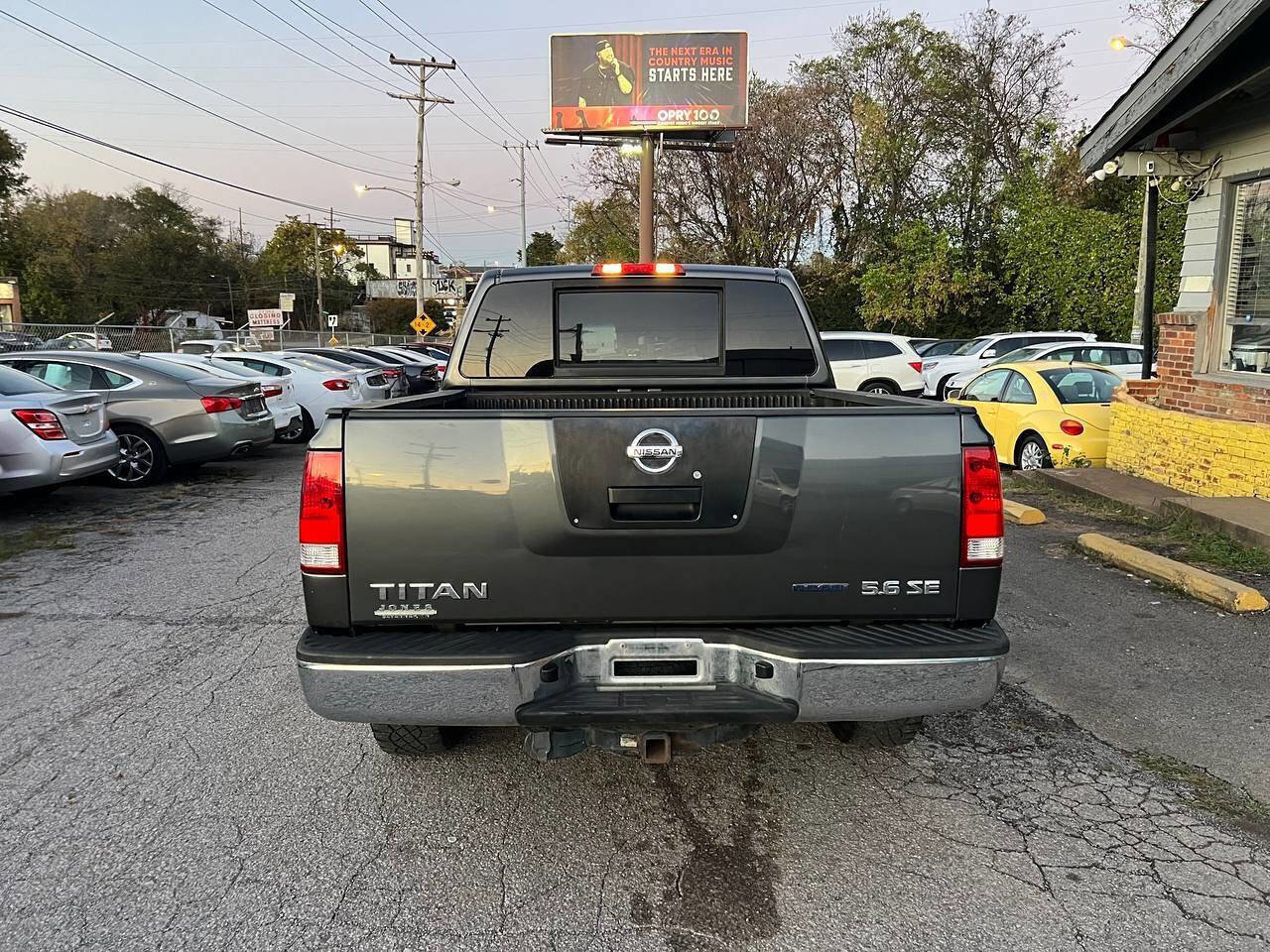Used 2008 Nissan Titan SE image 4