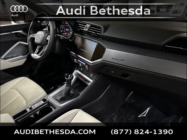 Certified 2025 Audi Q3 2.0T Premium w/ Convenience Package image 11