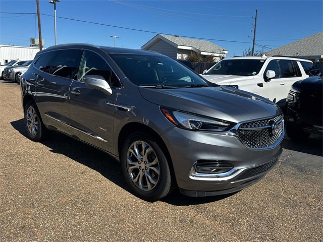 Used 2021 Buick Enclave Avenir w/ Avenir Technology Package image 4