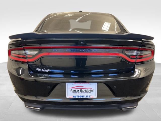 Used 2021 Dodge Charger SXT w/ Blacktop Package image 4