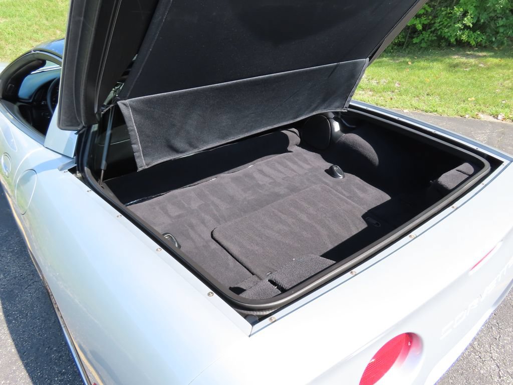 Used 1997 Chevrolet Corvette Coupe w/ Memory Pkg RWD image 26