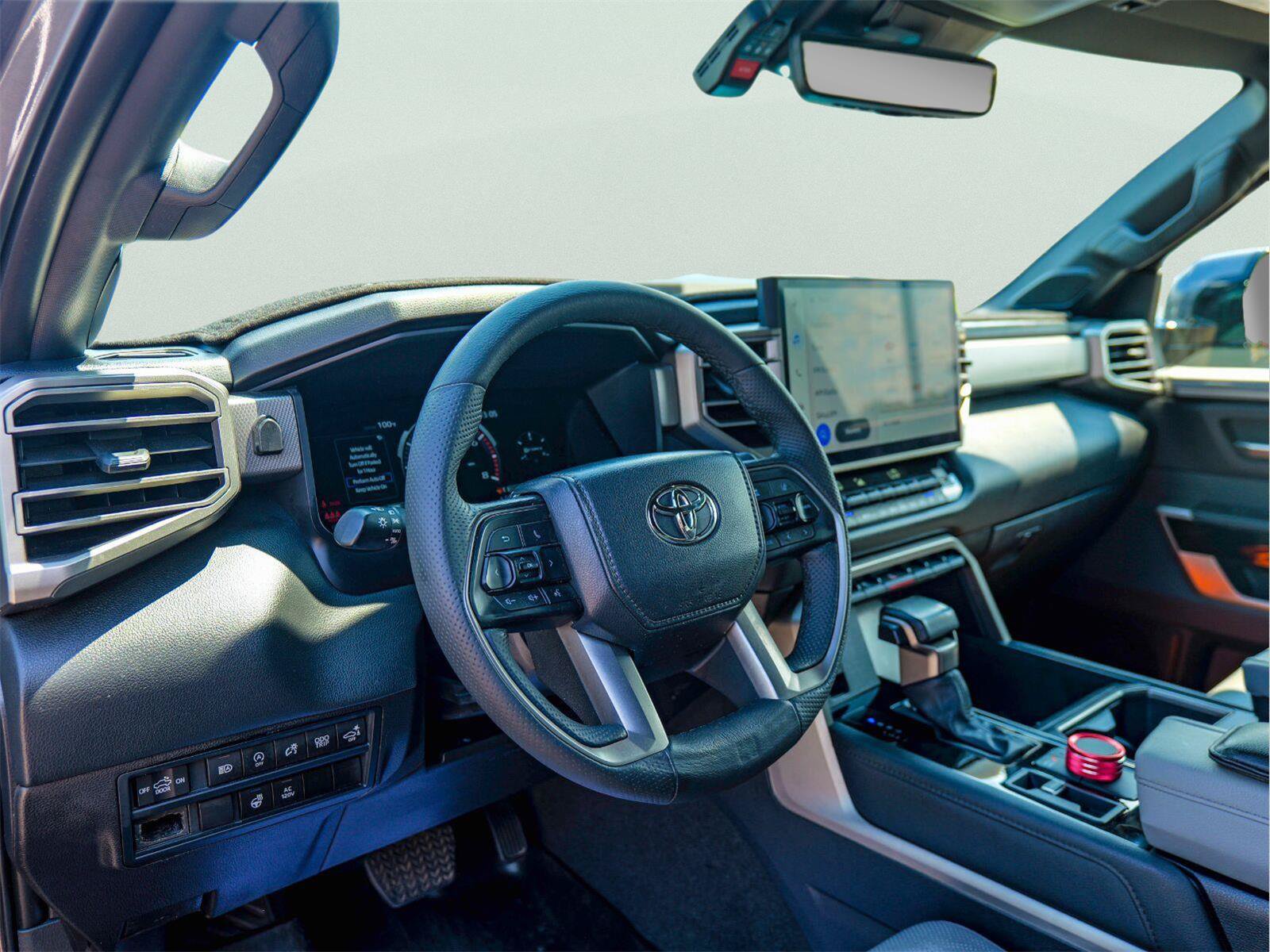 Used 2025 Toyota Tundra Limited AWD/4WD image 16