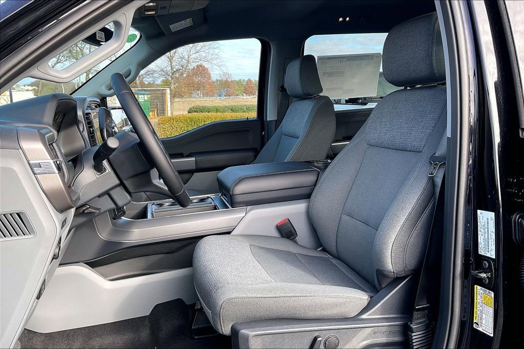 New 2025 Ford F150 XLT w/ Equipment Group 302A MID image 9