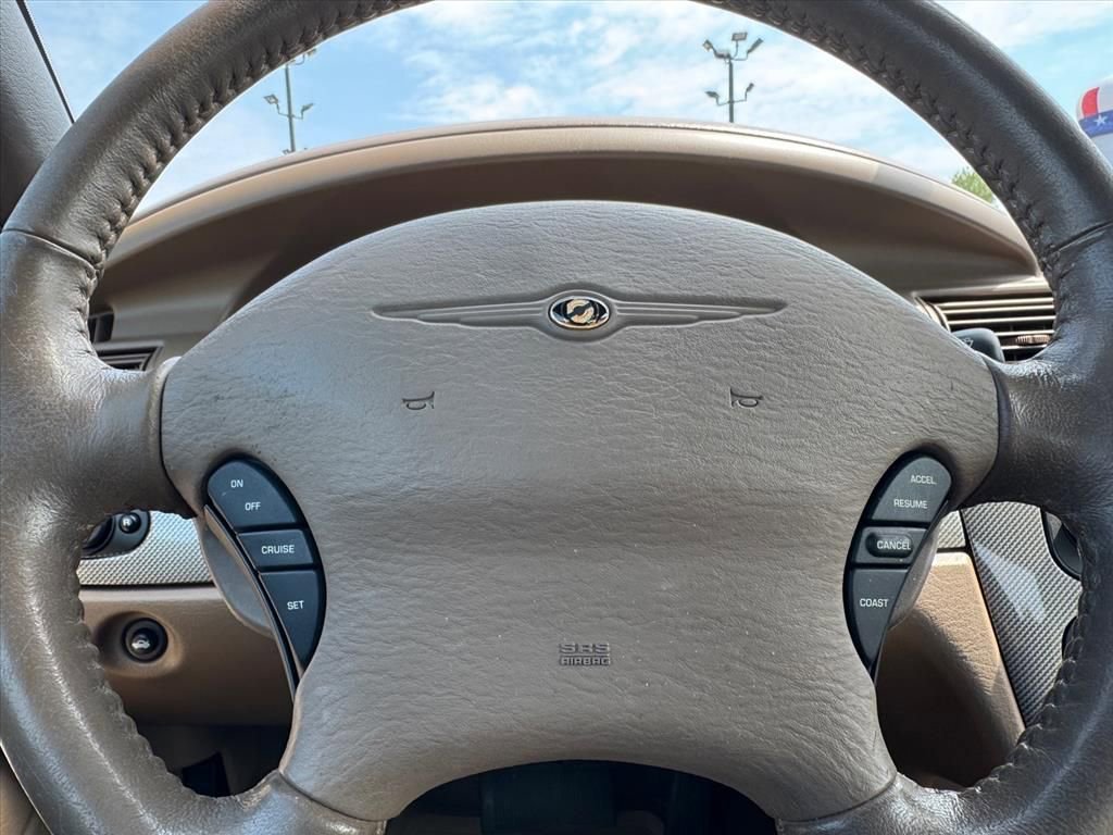 Used 2004 Chrysler Sebring LXi FWD image 14