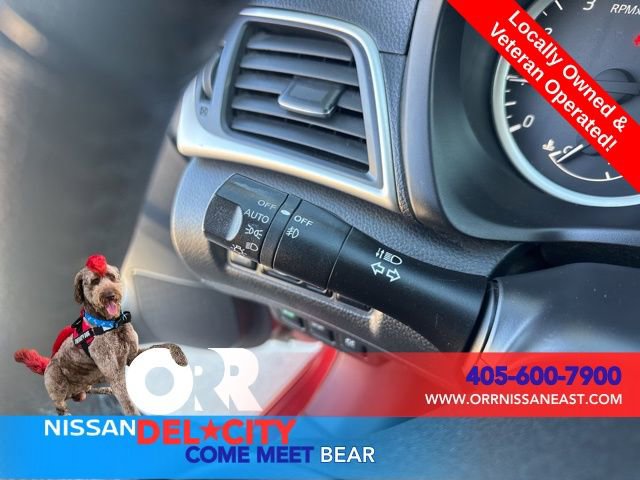 Used 2017 Nissan Sentra SR w/ SR Premium Technology Package image 19