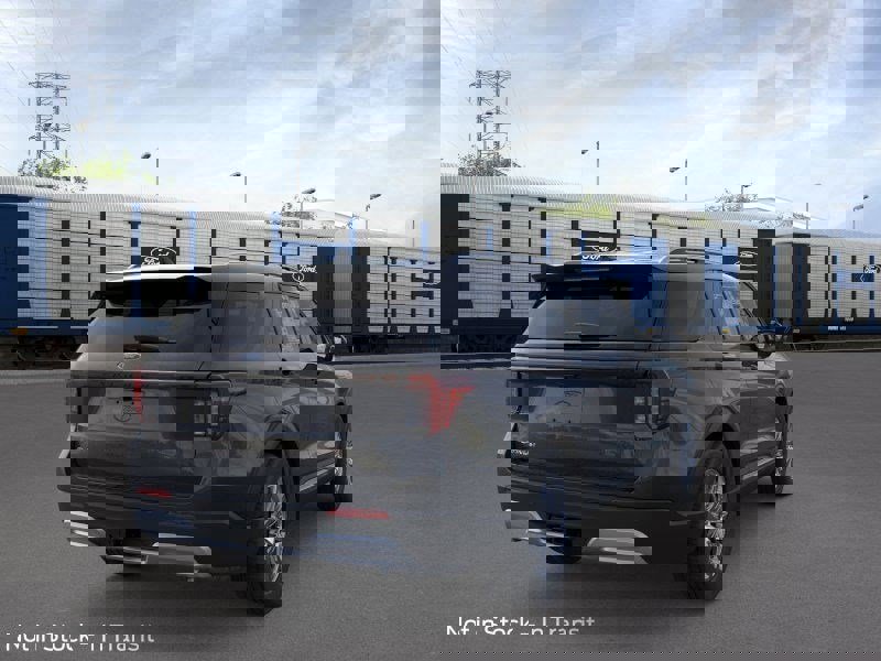 New 2026 Ford Explorer Platinum image 9