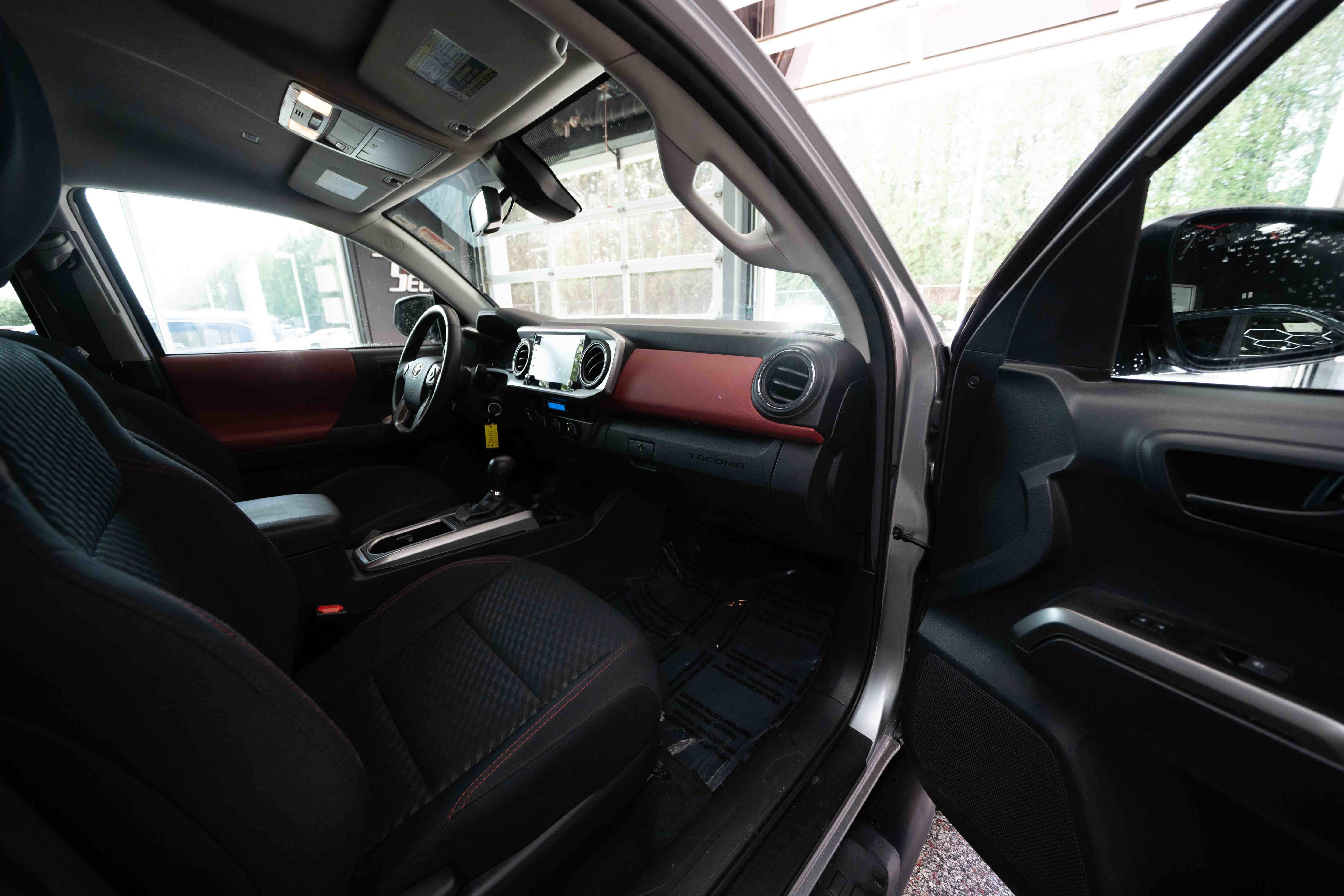 Used 2022 Toyota Tacoma SR5 image 25