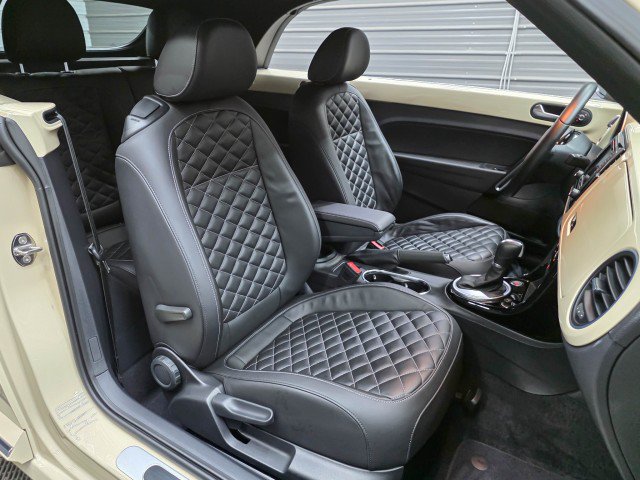 Used 2019 Volkswagen Beetle 2.0T Final Edition SEL FWD image 16